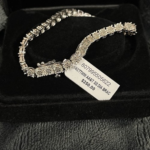 R.H. Macy & Co Fine Jewelry Bridge Diamond Bracelet, 1/4 CTW, Sterling Silver - Picture 4 of 15