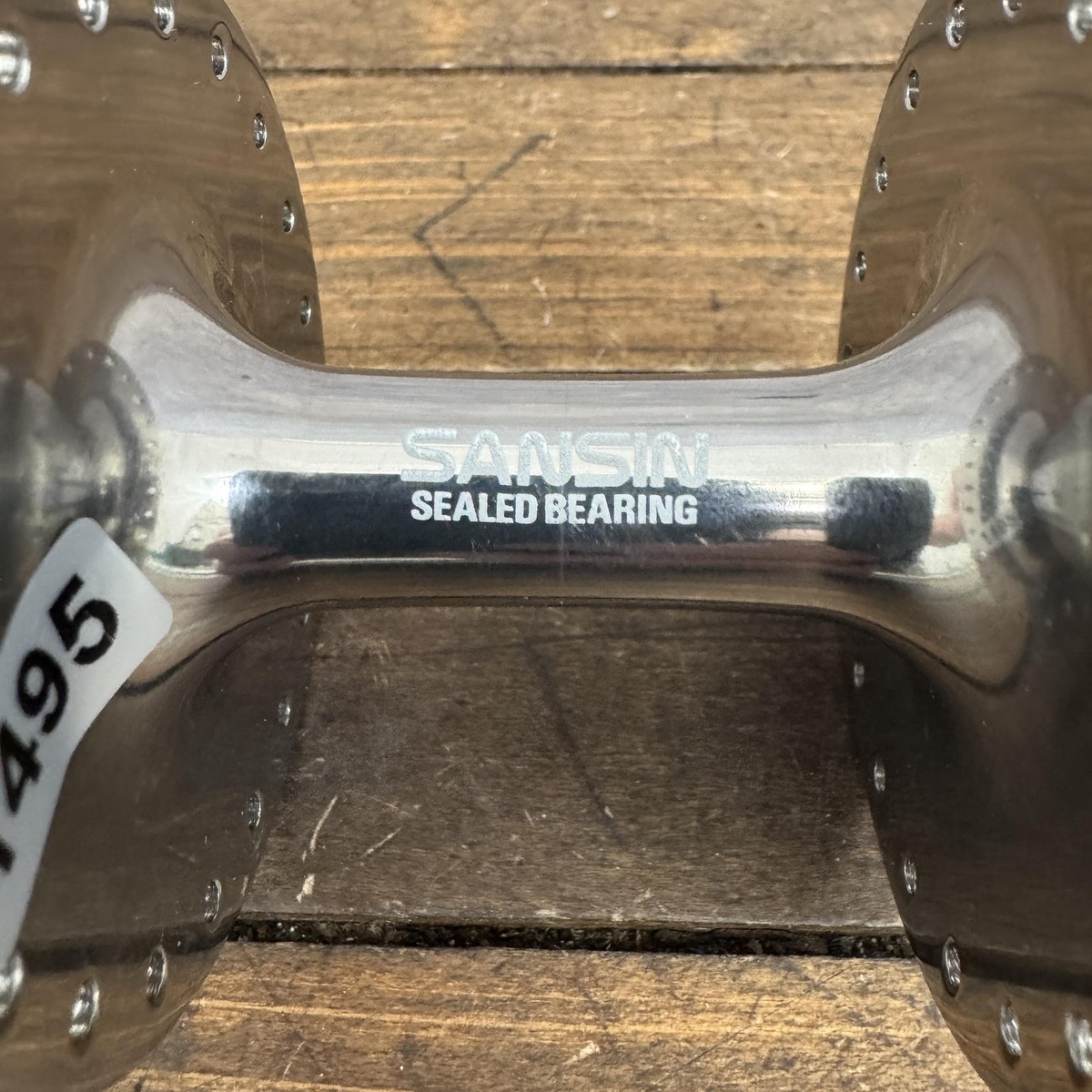 Vintage Sansin Sealed Bearing Rear Hub 40H Nutted NOS 135mm Silver