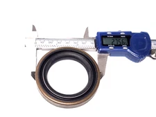 .For  NPG119 BW4403  Transfer Case  Front Output Seal  1979-1997