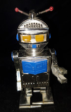 Vintage SPACE ROBOT - 6" Wind-up Toy / Russian USSR Pobot Toy (KR) on The Hot Collector