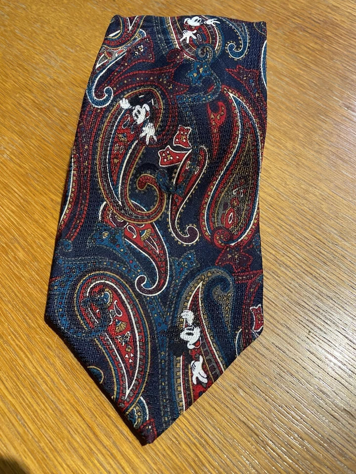 Corbata de colección Disney Store 100 % seda diseño Mickey Mouse diseñador verde/rojo/negro Foto 3 de 4