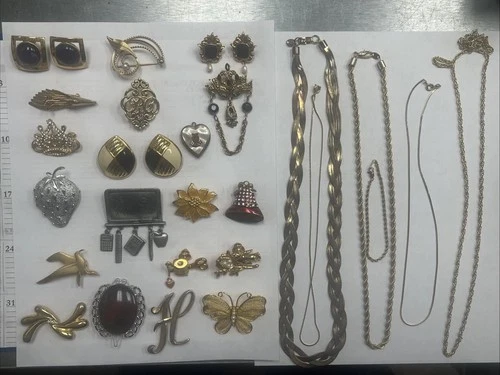 Costume Jewelry Lot Vintage Signed Unsigned Pin Brooches Gold Silver Avon Monet
