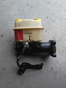 Replaces 2017 HINO 268 BRAKE MASTER CYLINDER 3825675