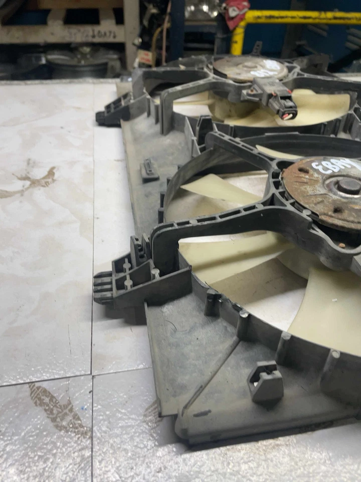 Dodge Neon 2000-2002 doble motor de refrigeración eléctrico montaje de ventilador OEM Foto 2 de 4