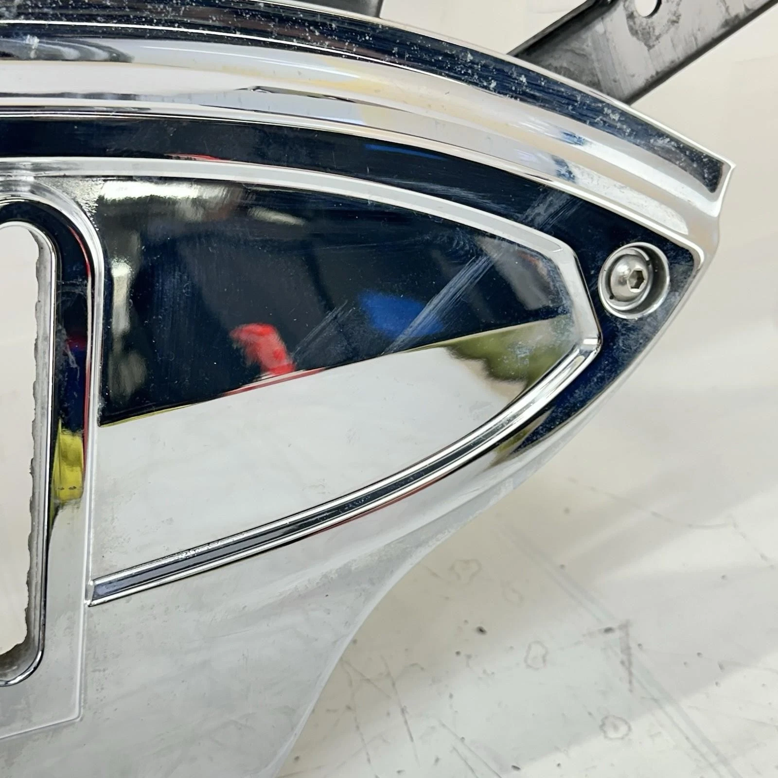 2016 CAN-AM SPYDER RT LEFT FOOT REST BRACKET MOUNT SUPPORT CHROME STOCK