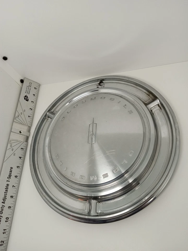 1969 Oldsmobile Custom Cruiser 88 98 Jetstar 15" Hubcap (1) Wheel Cover Vintage - Image 3 of 4