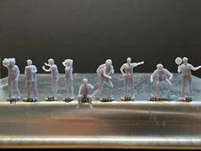 1:64 Figures  - Resin / unpainted - For Dioramas #219 Miniature Figures 164 Fig