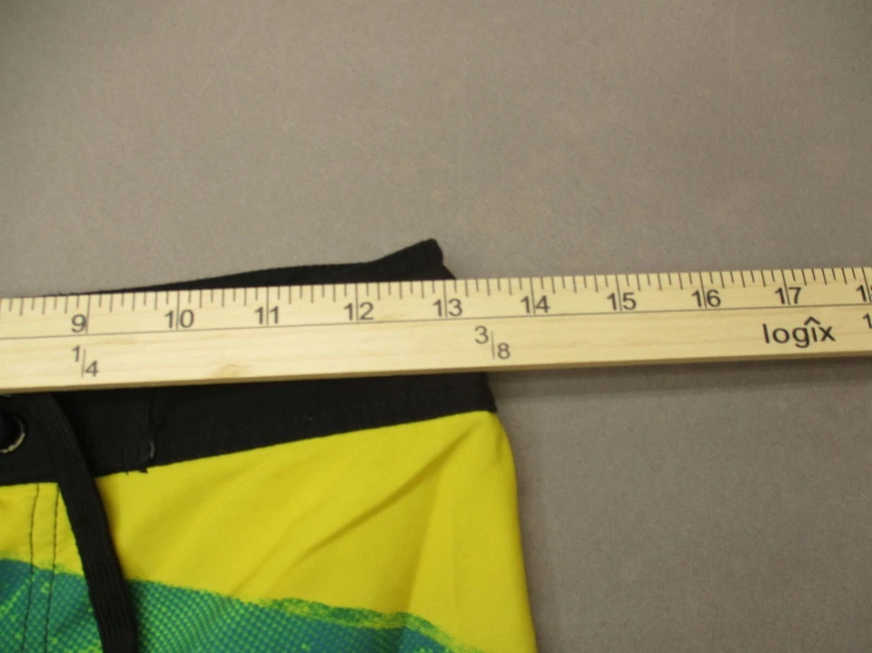 Lost Enterprises X Resin Works Size 25 Boys Drawstring Pocket Board Shorts 007 - Image 4 of 4