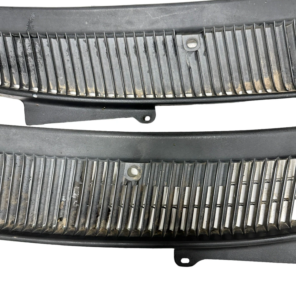 1993 Geo Metro escotilha 4 portas OEM limpador de para-brisa motor capô 89 91 92 93 94 - Imagem 3 de 4