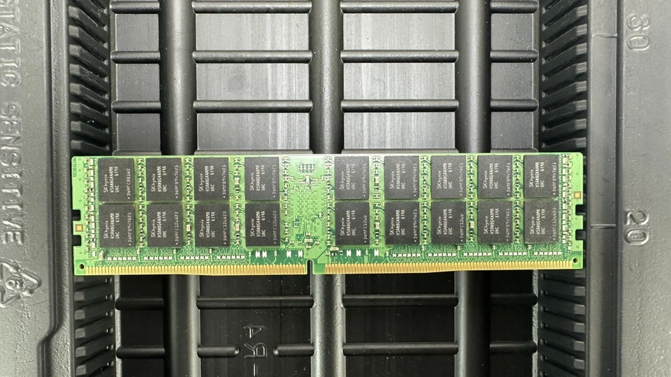 Cisco Hynix 1x 32GB 4DRX4 PC4-2400T-L ECC Quad Rank Server Memory RAM LRDIMM - Image 4 of 4