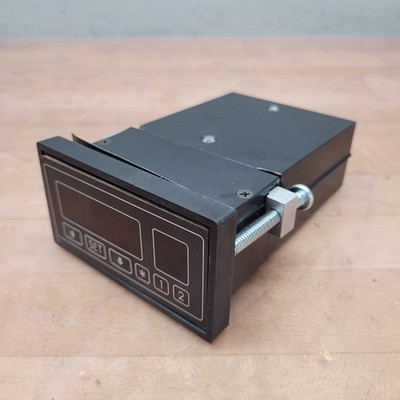 Thermalogic DINFJ 34HD-N-N-99 Series 1211 5 Temperatue Controller, 120/208/240V