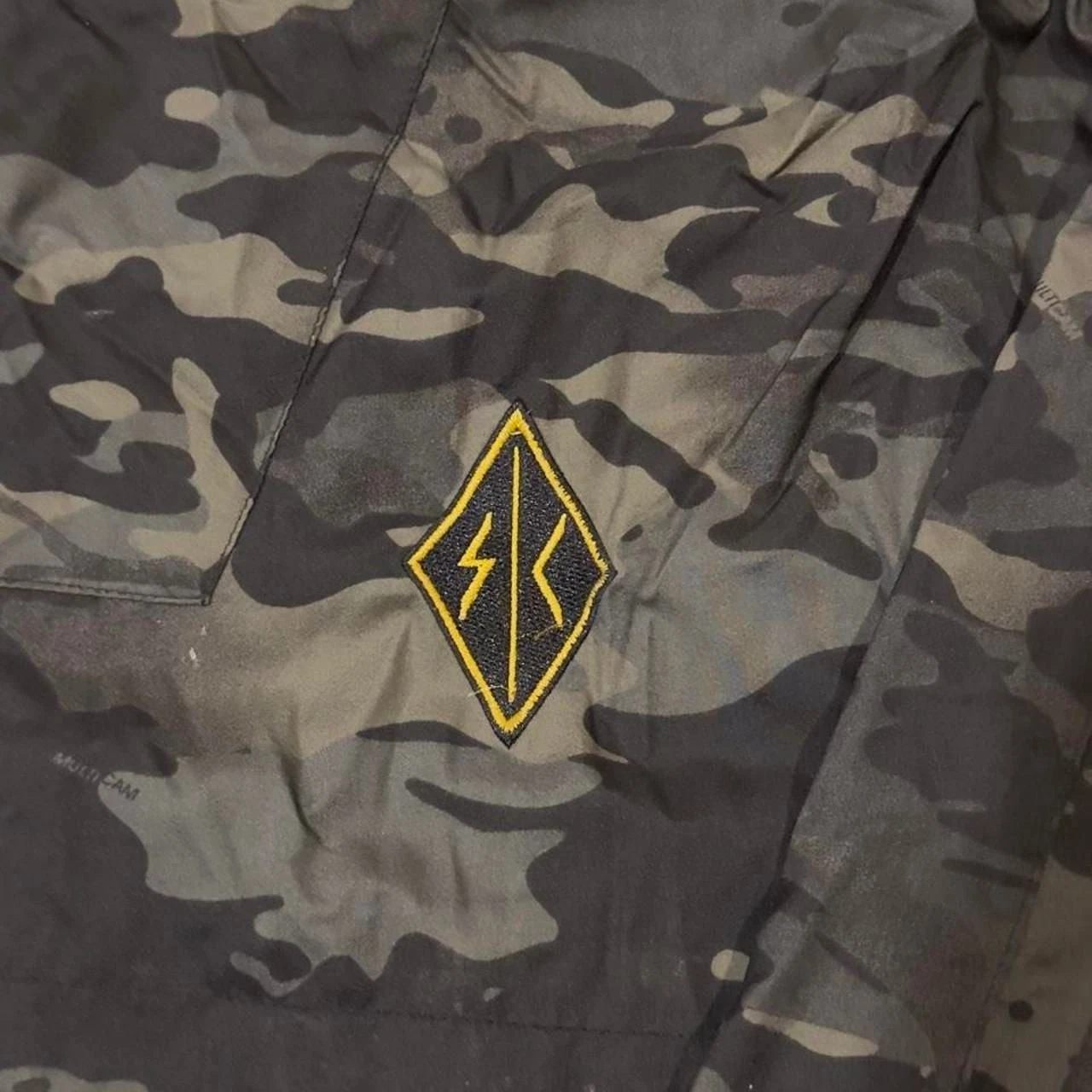 RARE QILO X IRREGULARS retro windbreaker multicam dark green camouflage image 3