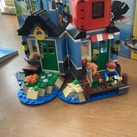 LEGO CREATOR Lighthouse Point 31051  Light Works Manual/box included