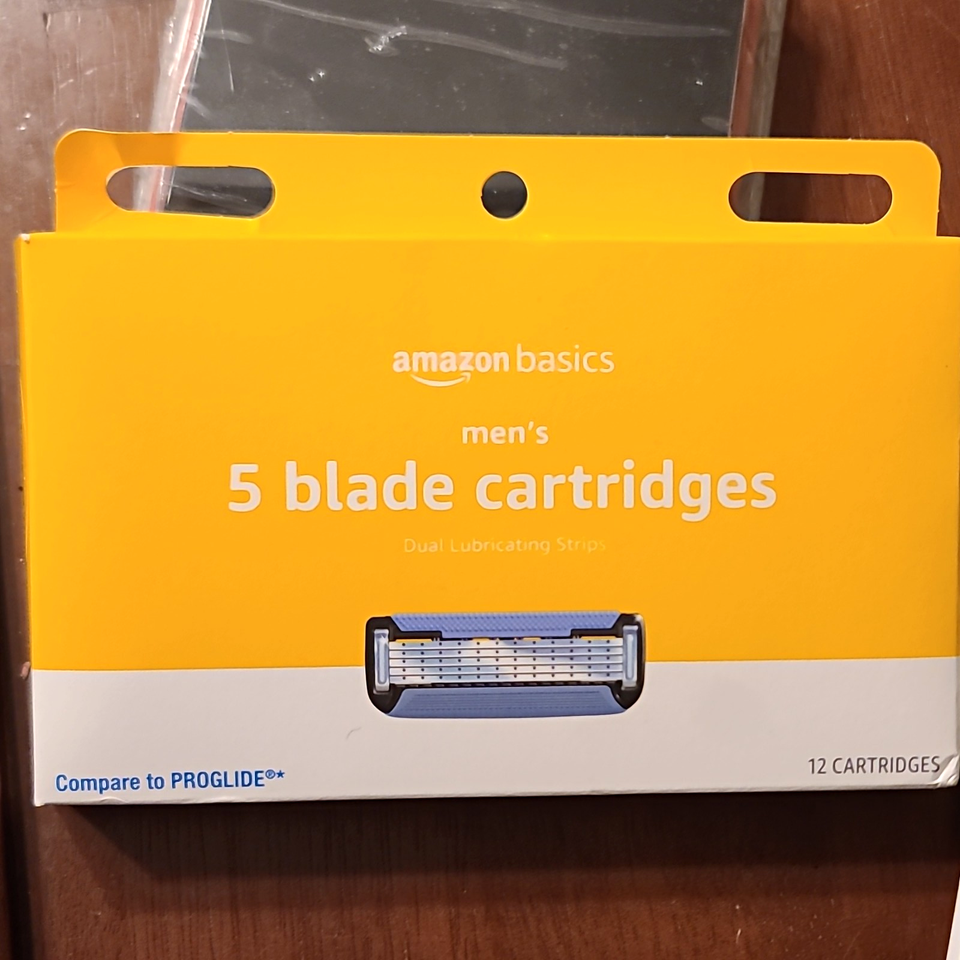 Amazon Basics Men's 5-Blade Razor Refill Cartridges 12ct for Gillette ...