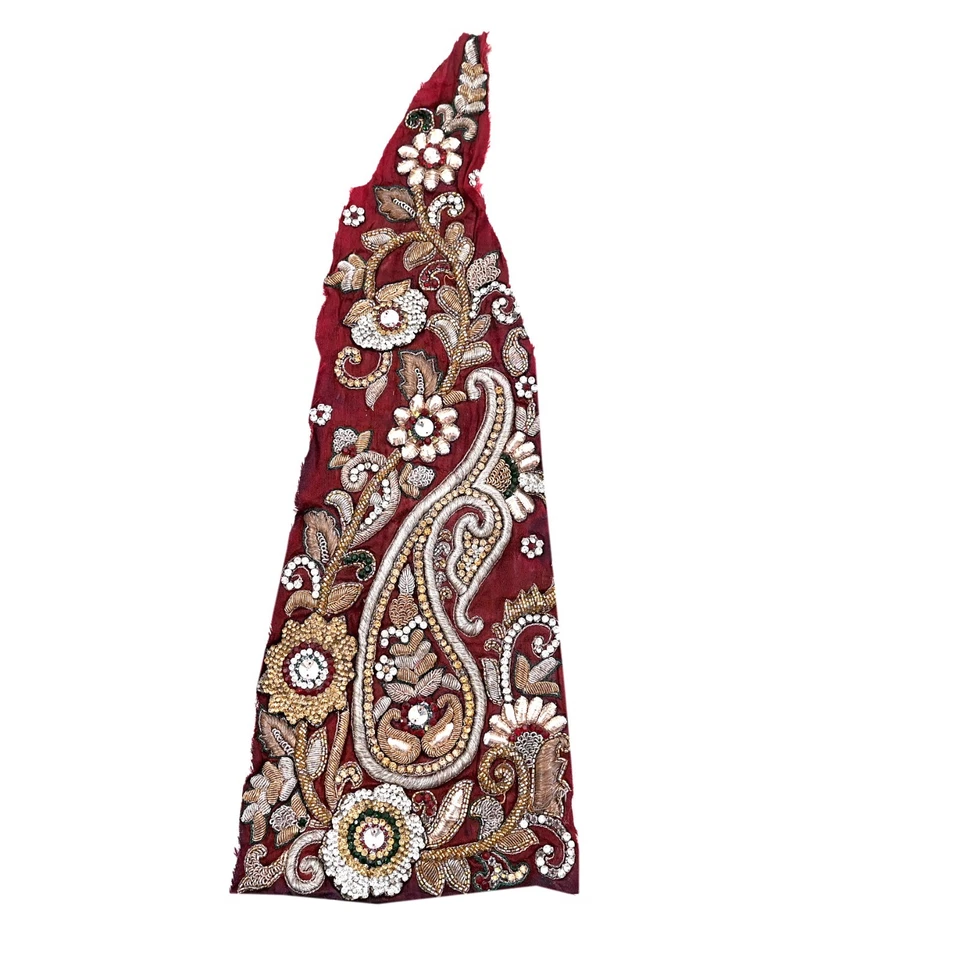 Vintage Maroon Chanderi Appliques – Set of 1 Hand-Embroidered Floral Patches - Image 3 of 4