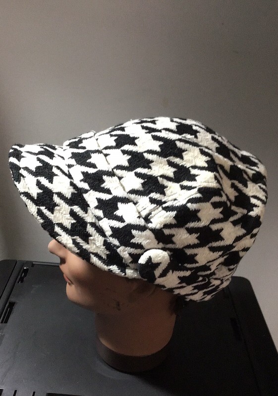 Women’s Houndstooth Newsboy Cap, OS