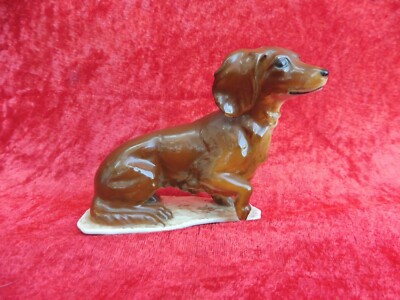 Belle Figure en Porcelaine, Chien : Teckel, Ak Kaiser