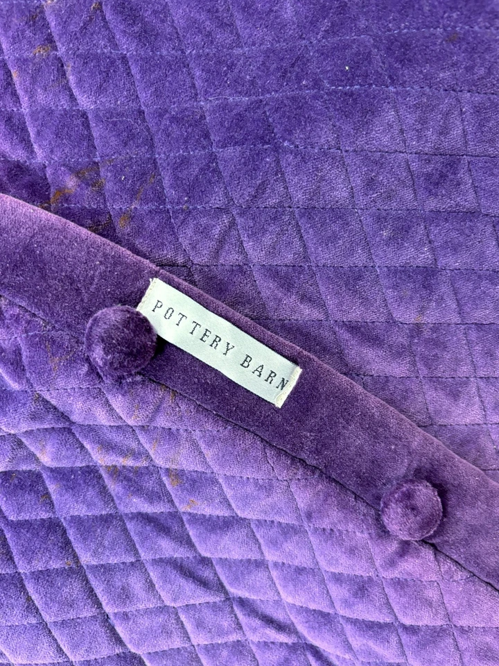 Pottery Barn Quilted Velvet Christmas Tree Skirt Purple Red Button Closure - Image 4 of 4