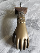 Heurtoir de porte ancien en bronze Ou Laiton, main De Femme Avec Bague 