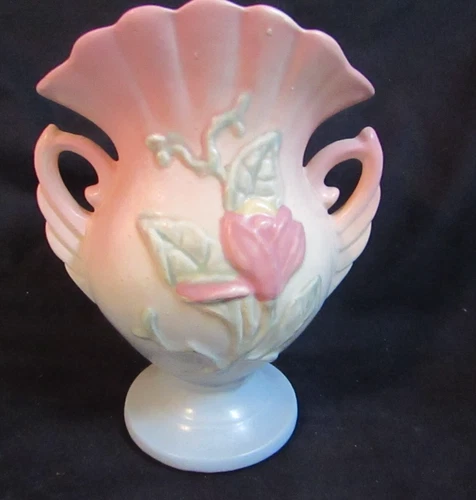 VINTAGE HULL  POTTERY 6-3/4" PINK BLUE SWAN HANDLED URN VASE MAGNOLIA NO. 12