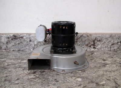 Lennox 104409-02 / Y4S241C009 / 13U30 460V RTU Draft Inducer / Blower Motor Used