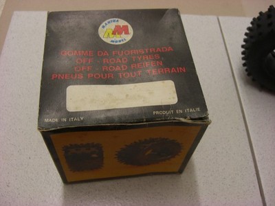 MANTUA  1 Paar  1:8 OFF ROAD TYRES GARBO RC Car / circuit buggy Fairlady ?
