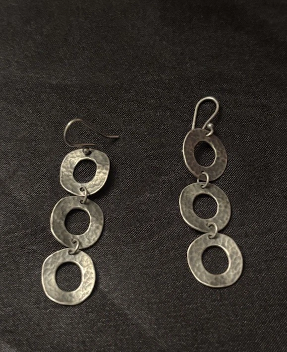 Pendientes colgantes triple círculo oxidados martillados de plata de ley Silpada W1861 Foto 2 de 4