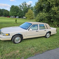 1997 Lincoln Town Car for Sale