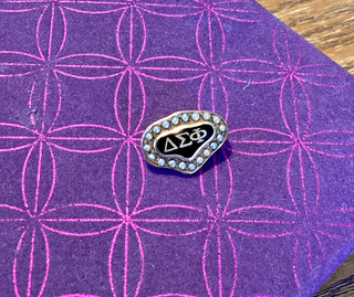 Vintage 14k Gold & Seed Pearl Black Enamel DELTA SIGMA PHI Pin 1915