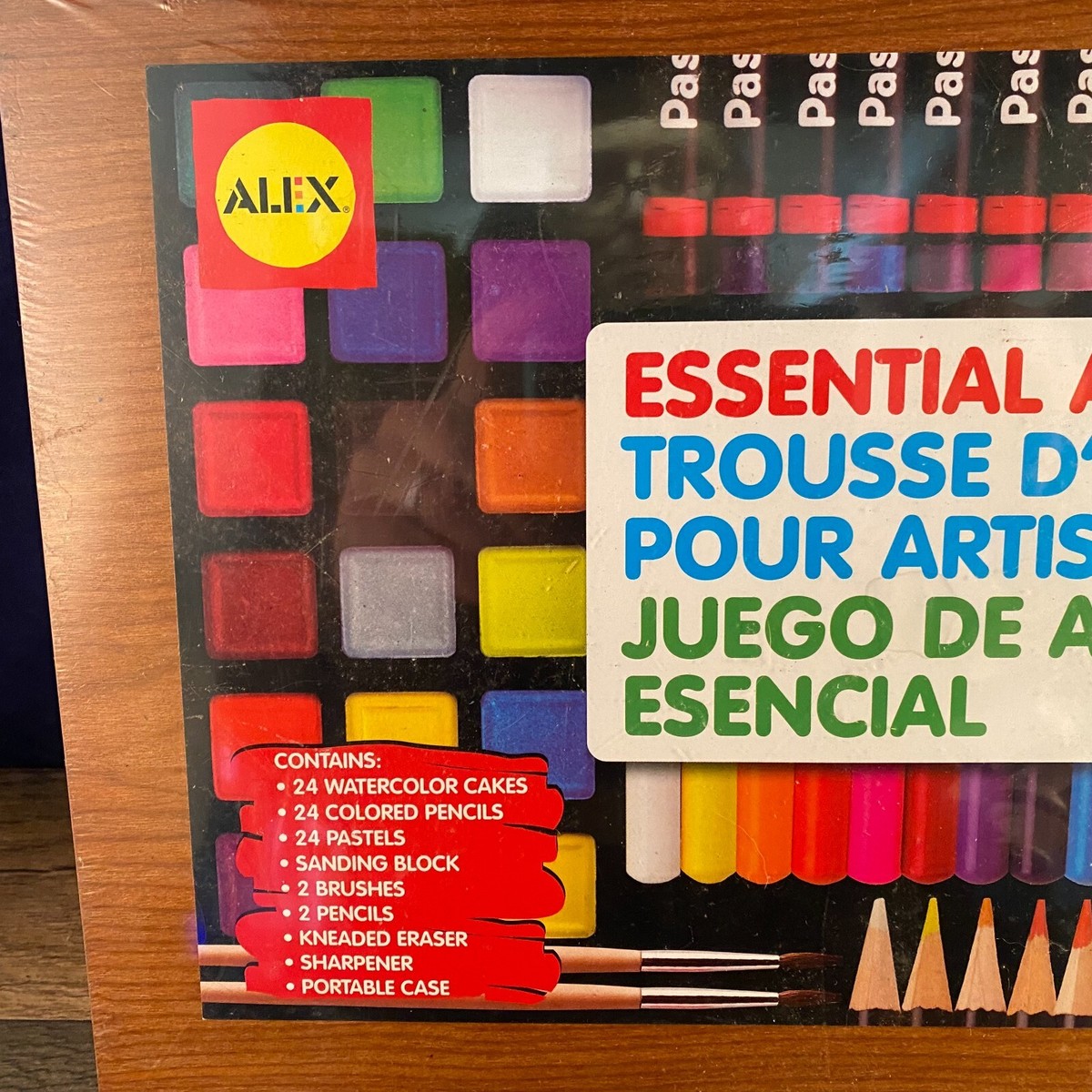 ALEX Toys Artist Studio Portable Essential Art Supply Set w/ Wood Carrying  Case