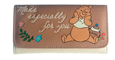 Winnie The Pooh Cartoon Character Themed Trifold Clutch Wallet