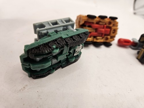 Transformers Armada Land Military MiniCon Team Wreckage, Knock Out, Bone Crusher - Picture 7 of 9