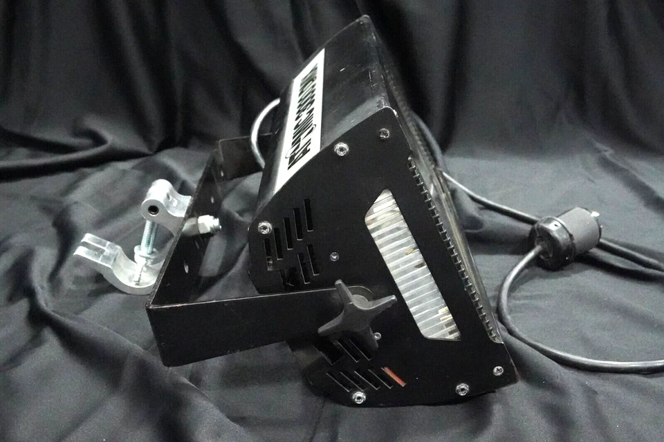 Martin Professional Atomic 3000 DMX Strobe Light - Needs new bulb - Image 3 of 4