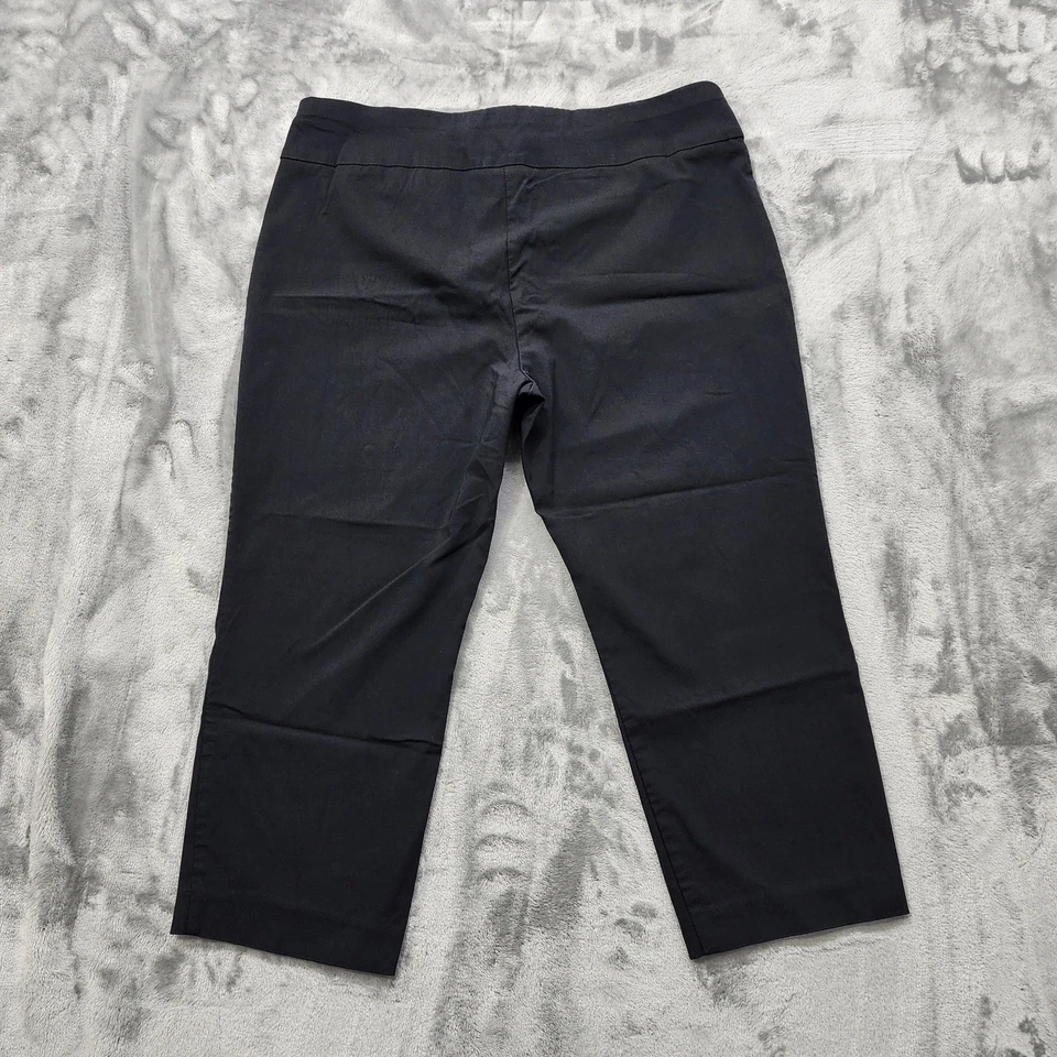 Calça Alfani Feminina 16 Preta Cintura Média Crop Magro Controle de Barriga Capri - Imagem 2 de 4