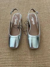Jellypop silver shoes sandals size 7.5 Arisa slingback block  heel square toe