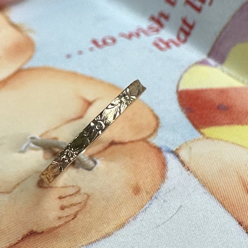 Vintage 10K-P Baby Ring Yellow Gold Floral Band Attached To Congratulations Card - Picture 5 of 15