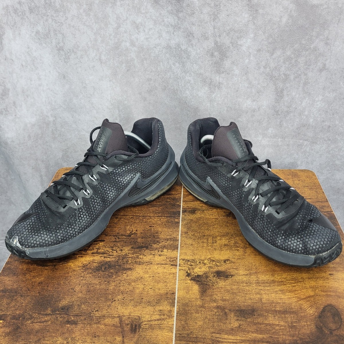 シューズ(男性用) nike airmax infuriate low us11 black Nike Air Max Infuriate Low Running Shoes Mens 11.5 Black Sneakers