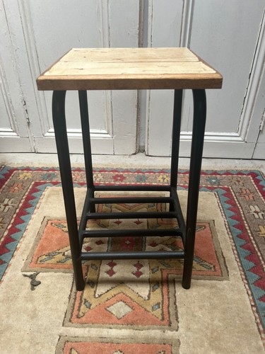 Vintage Metal Base School Laboratory Stool - Picture 6 of 7