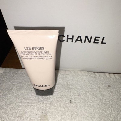 CHANEL Les Beiges Healthy Winter Glow Universal Liquid Primer Frosty White