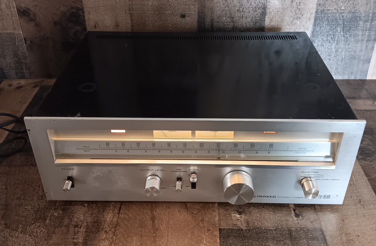 店舗展示販売】☆PIONEER ビンテージチューナー TX-90 の魅力 3