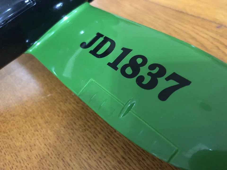 BANCO DE AVIÓN VINTAGE MODELO DE VIAJE R JOHN DEERE JD1837 CON CAJA ESPECIFICADA 1992 Foto 4 de 4