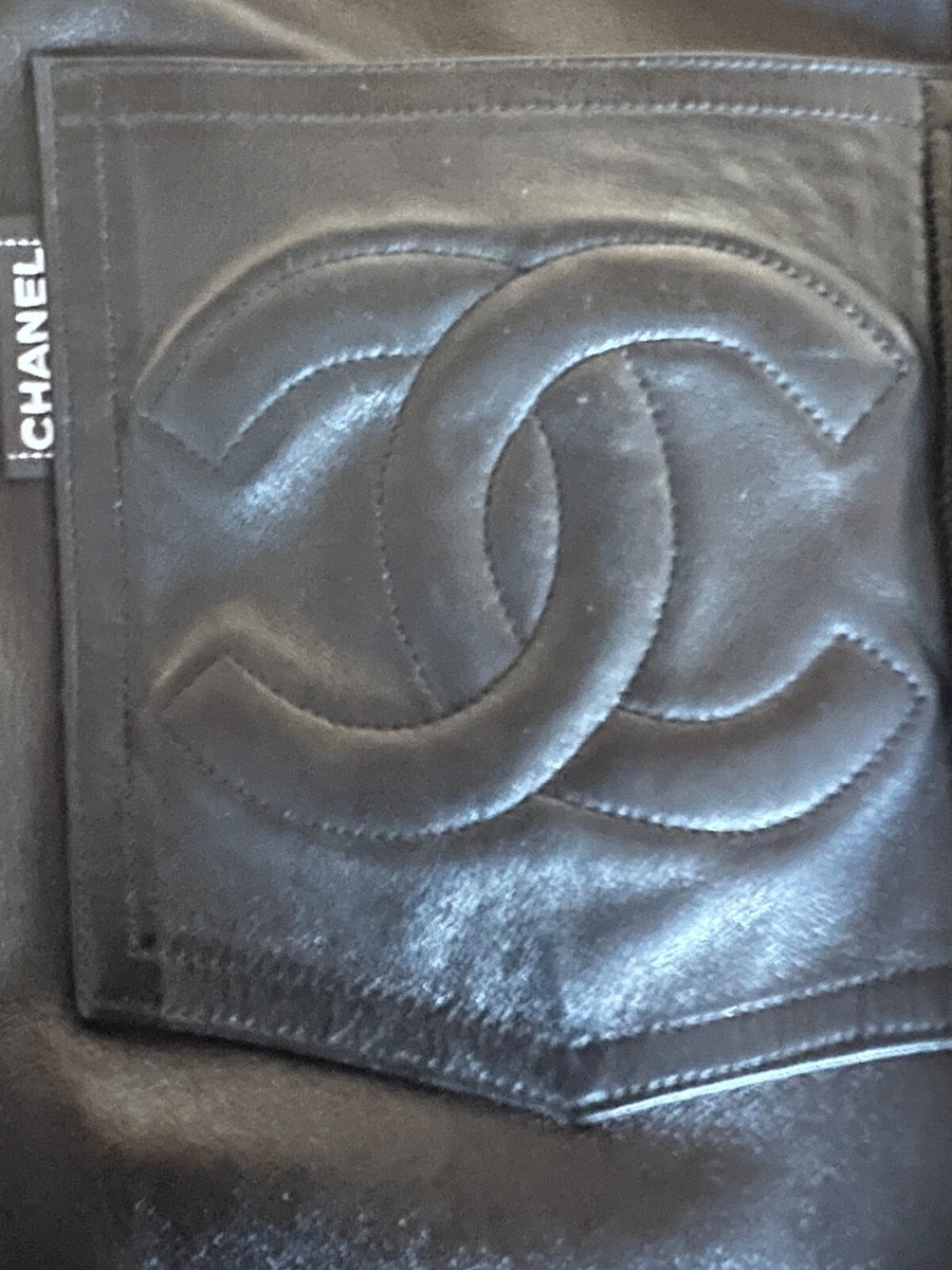 CHANEL 1992A MUSEUM NEW BLACK CC LOGO LEATHER PANTS CC CHANEL 1992A MUSEUM NEW BLACK CC LOGO LEATHER PANTS CC