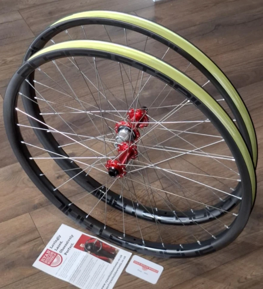 NEU Hope PRO5 CARBON 29" Trail Laufradsatz_30mm Felgen_RED Boost CL Naben 110/148mm