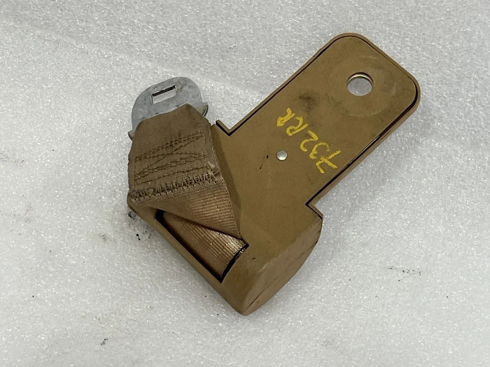 1985 1986 1987 1988 1989 1990 1991 Jeep Grand Wagoneer cinturón de seguridad trasero derecho bronceado Foto 2 de 4