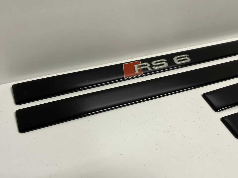 Juego de insertos de umbral de puerta inferior OEM Audi C5 RS6 Foto 4 de 4