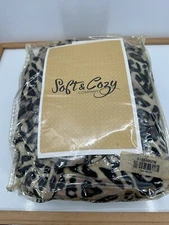 Soft & Cozy Plush Hooded Angel Wrap w/ Pockets - One  Size ~ Leopard