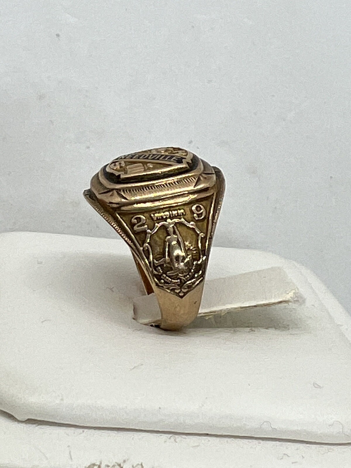 Picture 3 of 10