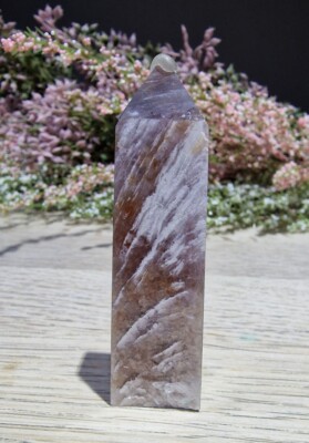 Lila Glimmer Edelstein Lepidolith Kristall Turmspitze 26g