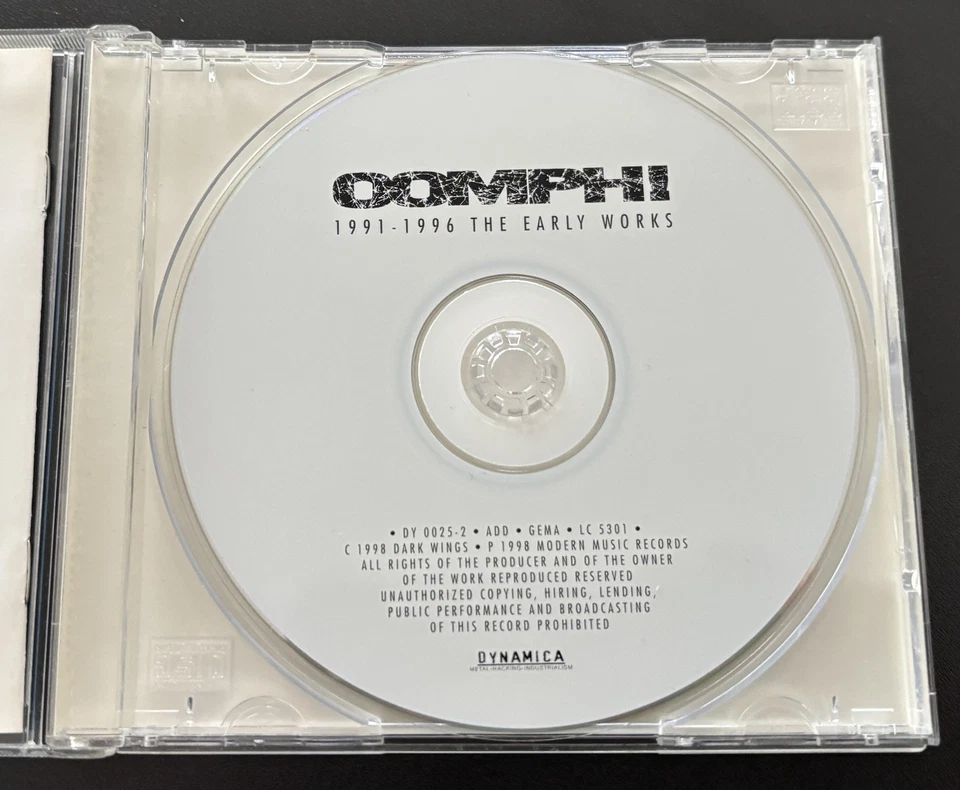Oomph! CD 1991-1996 The Early Works (1998) EBM, Industrial, Heavy Metal, Electro - Bild 3 von 4