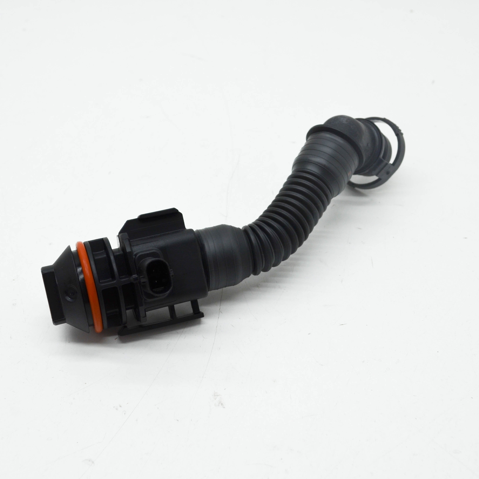 NEU MERCEDES-BENZ A W177 MOTOR-ENTLÜFTUNGSSCHLAUCHROHR A6540100012  